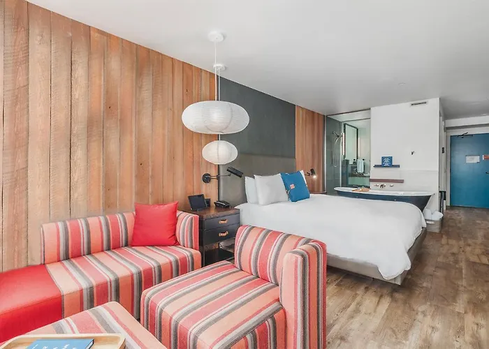 Headlands Coastal Lodge & Spa