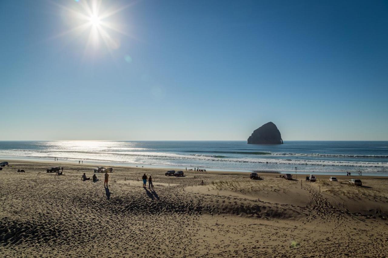 Headlands Coastal & 4* Pacific City